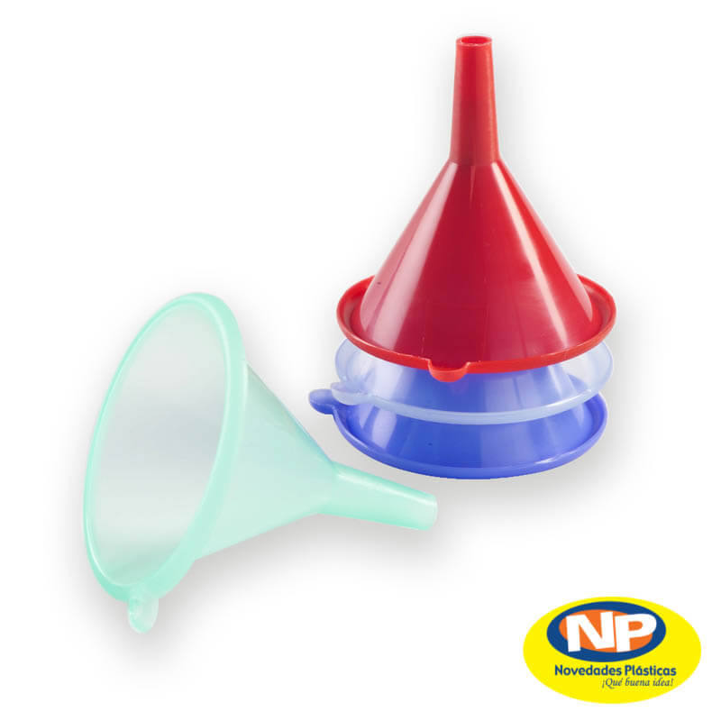 Embudo Novedades Plasticas Pequeno